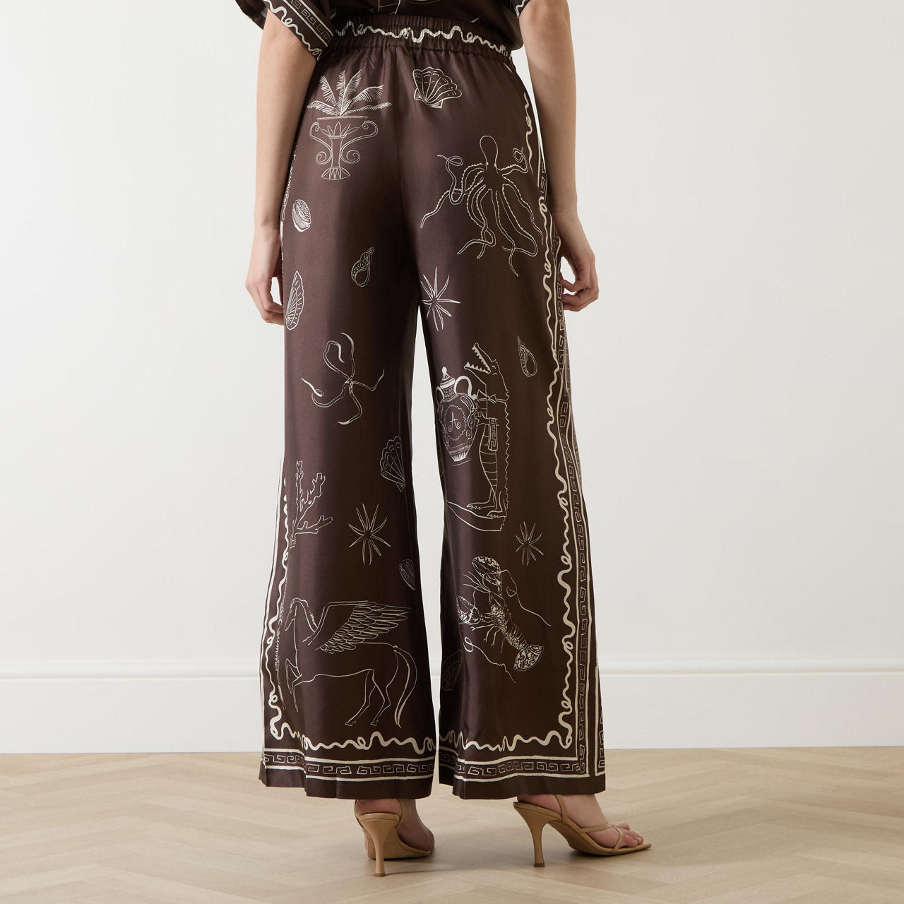 Unique Chocolate Seashell Outfit Set