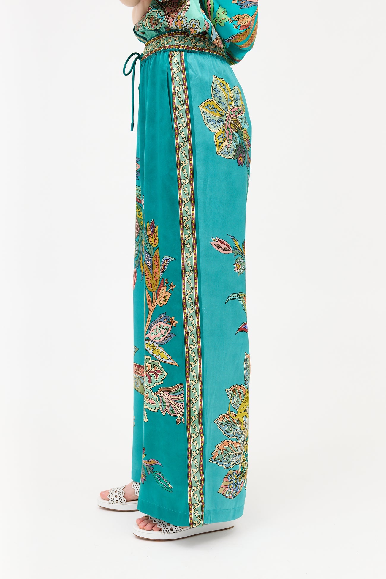 Unique Teal Outfit Set