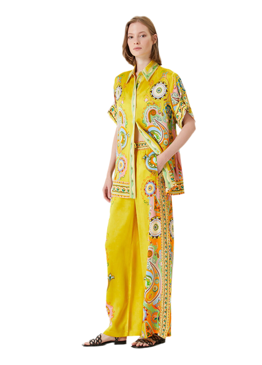 Unique Golden Swirls Outfit Set